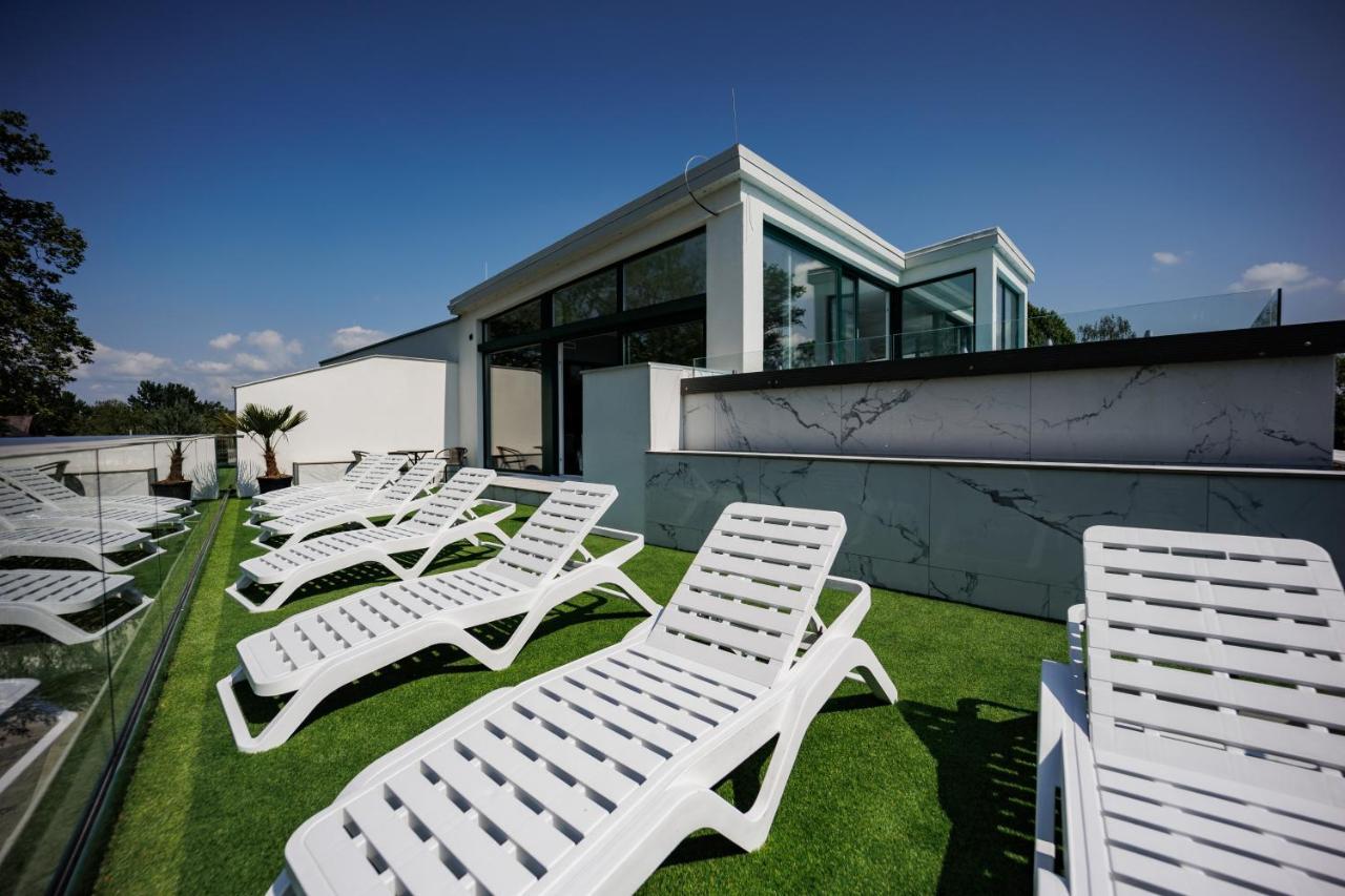 Villa Bauhaus Gold Siófok Eksteriør bilde