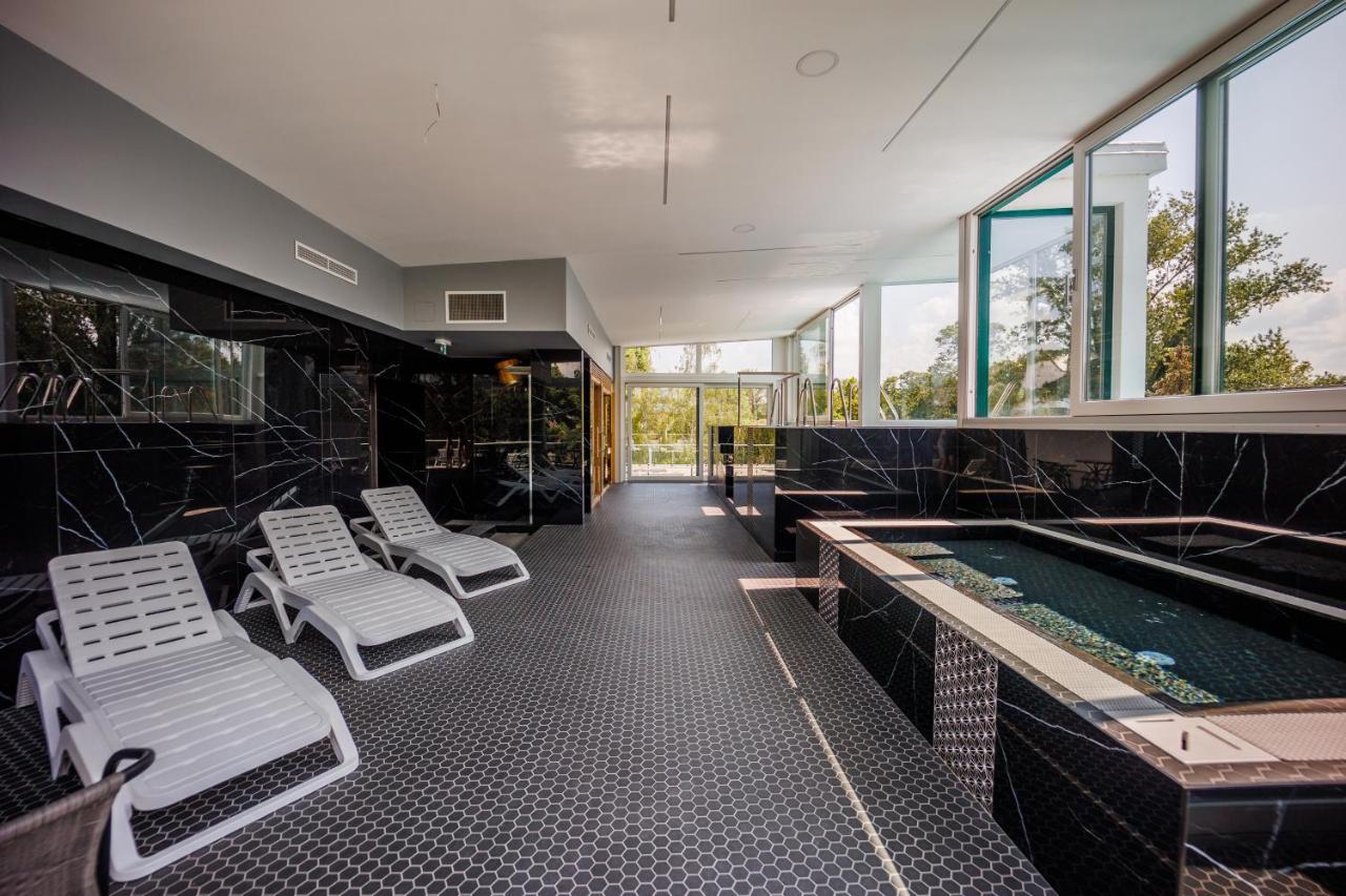 Villa Bauhaus Gold Siófok Eksteriør bilde