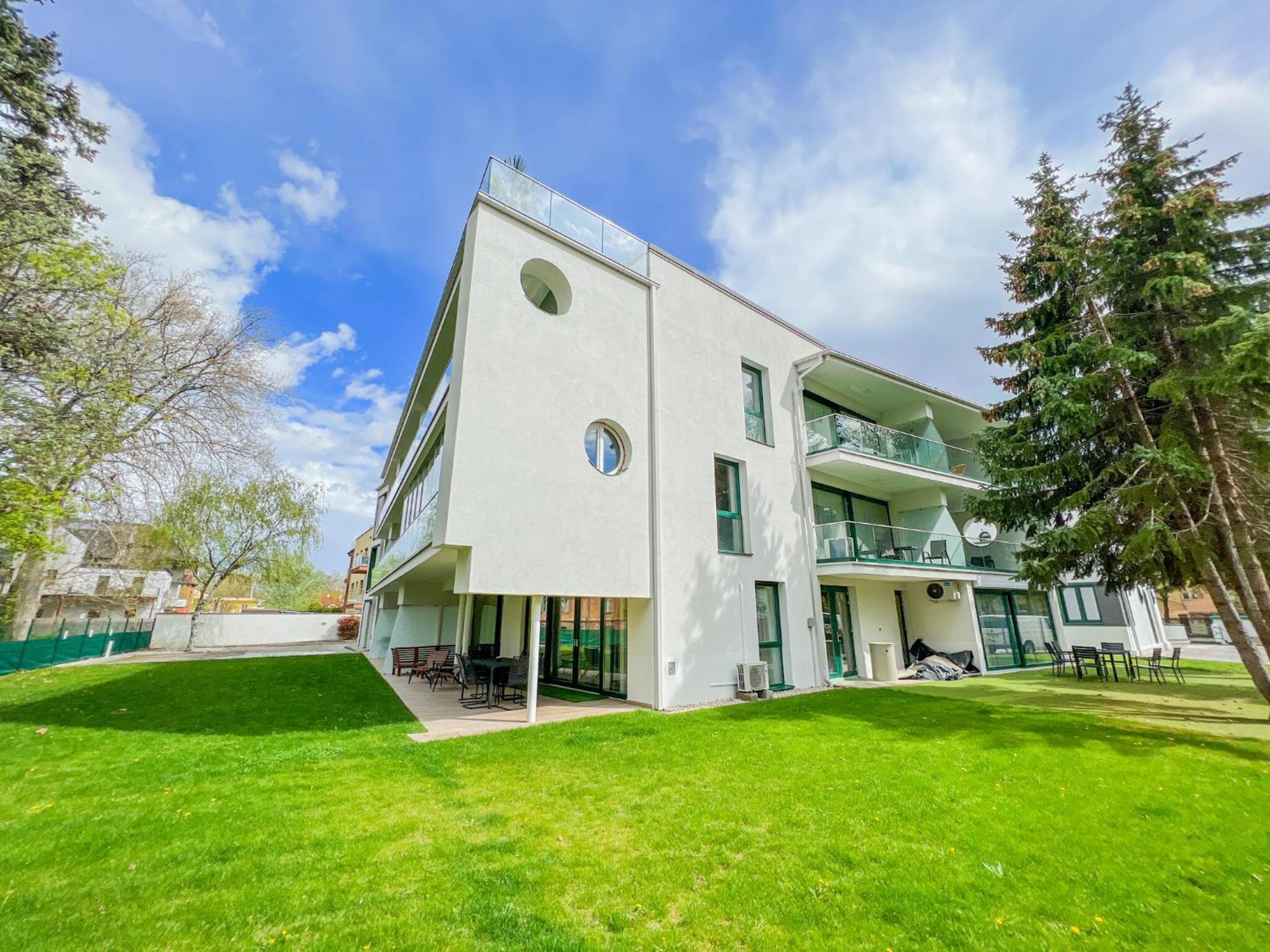 Villa Bauhaus Gold Siófok Eksteriør bilde